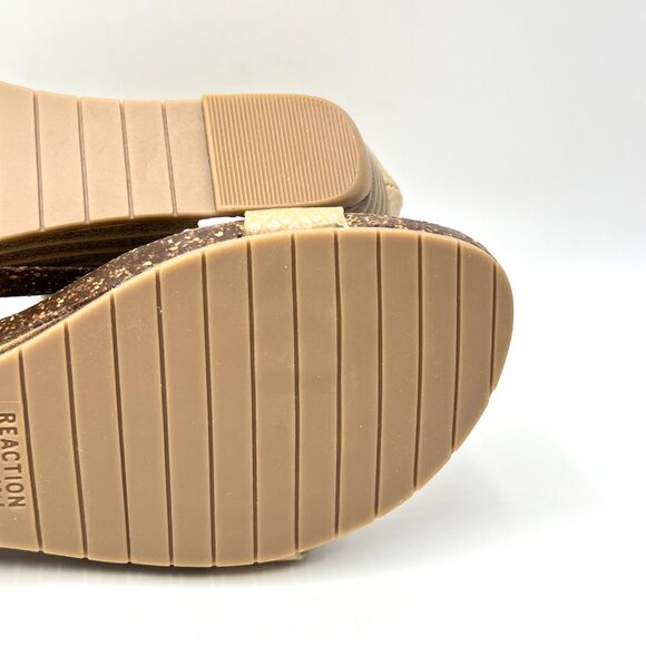 Kenneth Cole Reaction Size 7.5 Great Gal Soft Gold Low Wedge Sandals Shoes - Picture 11 of 13